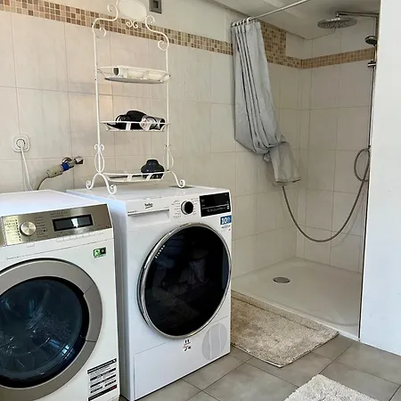 Gaestehaus Keins Meins Bed & Breakfast 3*